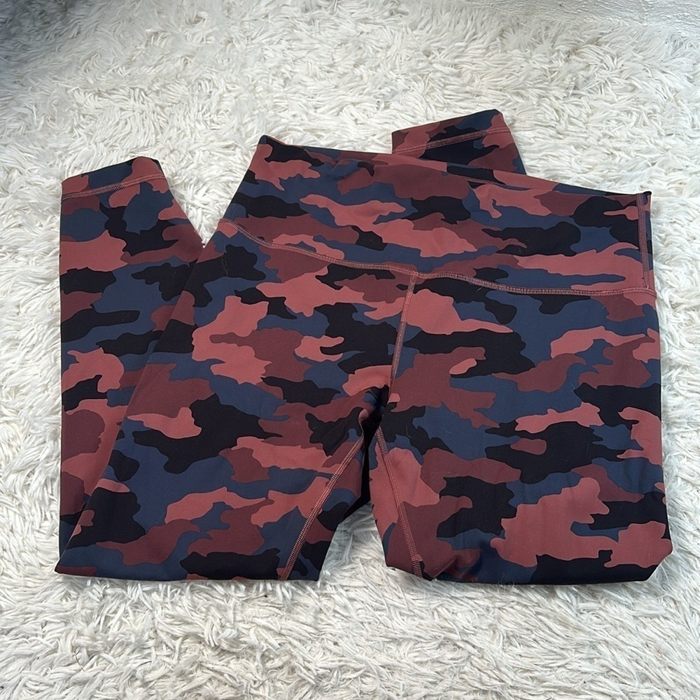 Lululemon Wunder Train High-Rise Tight 25" Heritage 365 Camo Smoky Red Night Sea